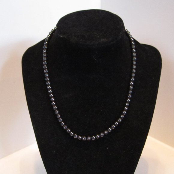 Hematite Beaded Necklace 16.25" - Picture 1 of 2